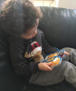 Melissa & Doug Lace and Trace Activity Set: Pets - 5 Wooden Panels and 5 Matching Laces - Lacing Toys For Toddlers, Fine Motor Skills Threading Cards For Preschoolers And Kids Ages 3+ 33 51fxBqKzWML