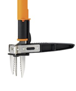 Fiskars 3-Claw Stand Up Weeder - Gardening Hand Weeding Tool with 39" Long Ergonomic Handle - Black/Orange 14 51iKosml9hL