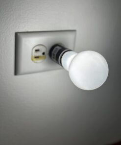 Leviton 61 660 Watt, 125 Volt, Polarized Outlet-to-Lampholder Adapter, Brown 6 51mwxkdpQ4L