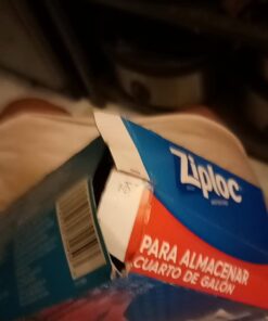 Ziploc Quart Food Storage Bags, New Stay Open Design with Stand-Up Bottom, Easy to Fill, 80 Count 44 51oC9D3zJDL