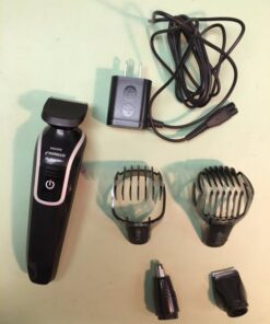 Philips Norelco Multigroom 3100 with 5 attachments and skin-friendly blades, QG3330/49 58 51rSVGh0f2L