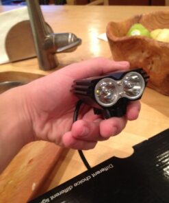 SecurityIng Waterproof 700 Lumens LED Bicycle Light 4 Modes Super Bright Bike Lamp Headlight + 8.4V Rechargeable Battery Pack + Charger for Camping, Cycling, Hiking, Riding 41 51z 1a0WzFL