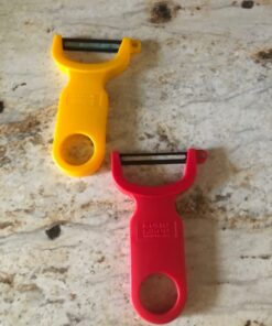 Kuhn Rikon Original Swiss Peeler 3-Pack Red/Green/Yellow Set of 3 Y Type Peeler 27 610qpjg5nhL