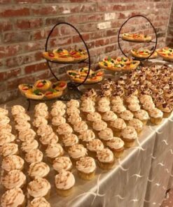 Fox Run Inc. Mini Gold Foil Cupcake Liners, 48-Count 7 610xITKi62L