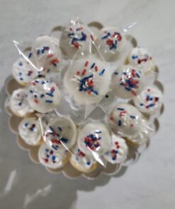 Nordic Ware 50008 Tiered Cake Pop Display Stand, Holds 37 pieces, White 40 611PmdYgixL