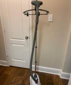 Pure Enrichment® PureSteam™ XL Standing Steamer with Garment Hanger - Heats in 45 Seconds with 0.5-Gallon Water Tank for 1 Hour Continuous Steaming - Includes Fabric Brush and Easy-roll Wheels 41 611ezE0LuaL