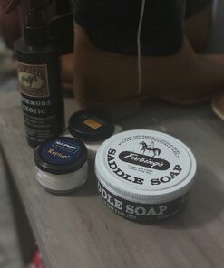 Fiebing's Saddle Soap 12oz - White - Clean, Polish and Maintain Saddles, Shoes, Luggage, Handbags - Thoroughly Cleans & Restores Natural Preservative Leather Oils to Maintain Suppleness & Strength 16 611fPfpXxcL