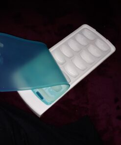 OXO Good Grips No-Spill Ice Cube Tray 1 Count (Pack of 1) 58 6126r3vTQlL