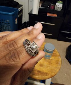 Complete Jewelry Cleaning Kit Polishing w/Cloth, Brush and Jewelry Cleaner Solution for all Jewelry. Gold, Silver, Diamond Ring Cleaner, Earring, Fine & Fashion Cleaning Made in the USA Gentle Jewelry Kit 44 612R1s1YM4L