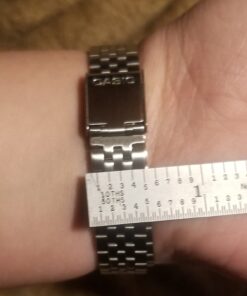 Casio Ladies Mid-Size Silver Tone Digital Retro Watch LA-680WA-7DF 31 613NFn9xSWL