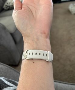 Fitbit Luxe-Fitness and Wellness-Tracker with Stress Management, Sleep-Tracking and 24/7 Heart Rate, One Size S L Bands Included, Lunar White/Soft Gold Stainless Steel, 1 Count Tracker 27 615T1sY6HPL