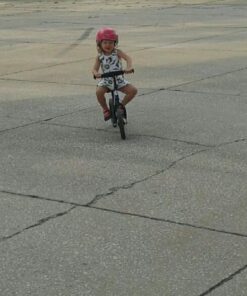 Strider 12” Classic Bike - No Pedal Balance Bicycle for Kids 18 Months to 3 Years - Includes Built-In Footrest, Handlebar Grips & Flat-Free Tires N 33 615i39YsqCL