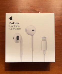 Apple EarPods Headphones with Lightning Connector, Wired Ear Buds for iPhone with Built-in Remote to Control Music, Phone Calls, and Volume Lighting 25 617FswbTHL