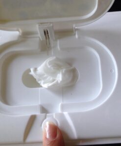 earthbath, Hypo-Allergenic Grooming Wipes – Fragrance Free Dog Wipes for Paws and Butt, Pet Wipes for Dogs with Sensitive Skin, Made in USA, Cruelty-Free Dog Cleaning Wipes – 100 Count (1 Pack) 24 617aHwbkQ8L