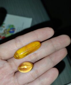 Garden of Life Oceans Mom Prenatal Fish Oil DHA, Omega 3 Fish Oil Supplement - Strawberry, 350mg Prenatal DHA Pregnancy Fish Oil Support for Mamas, Babys Brain & Eye Development, 30 Small Softgels 32 617cF ZC8bL