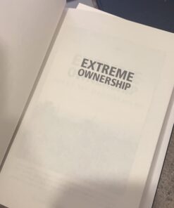 Extreme Ownership: How U.S. Navy SEALs Lead and Win (New Edition) 42 618R8eF1p3L