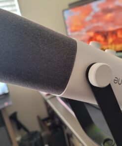 FIFINE Gaming XLR/USB Microphone Kit, Streaming Dynamic Mic Set for PC/PS5, Computer Mic for Vocal Podcast Recording Voiceover, with Headphones Jack, Gain Knob, Arm Stand-AmpliGame AM8T White 46 61A6 2WwrSL