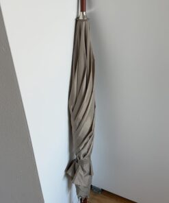 Totes Eco Auto Open Umbrella Classic Wooden J Stick Handle with Easy Grip - Windproof, Rainproof and Durable Canopy Design – Versatile Travel, Perfect for Rainy Days Beige 15 61AfhbxC9hL