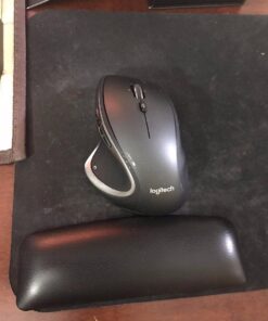 3M Gel Wrist Rest for Mouse, Soothing Gel Comfort with Durable, Easy to Clean Leatherette Cover, Antimicrobial Product Protection, 6.9", Black (WR305LE) 40 61AgWVSOvSL