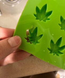 PJ BOLD Marijuana Weed Leaf Gummy Molds Silicone Candy Mold Kit - 3 Pack Dropper 41 61Ayw1TX2UL