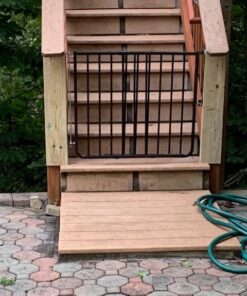 Cardinal Gates SS30OD Outdoor Baby Gate for Stairs - Adjustable Outdoor Dog Gate - Aluminum Safety Gate for Kids & Pets - Can be Installed at Angles - 27 to 42.5 Inches Wide - Black 37 61BMaMQznTL