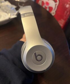 Beats Solo3 Wireless On-Ear Headphones - Apple W1 Headphone Chip, Class 1 Bluetooth, 40 Hours of Listening Time, Built-in Microphone - Silver (Latest Model) Without AppleCare+ 27 61CYFMVKAHL
