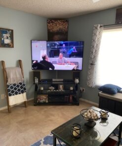 Mount-It! Corner TV Mount | Premium Swivel Full Motion Caddy Corner Wall Bracket for 37-63 inch Flat Panel Screens VESA up to 800x400, 132 lb Capacity, Black 70 61DteDxzv9L