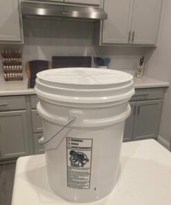 Gamma2 Seal Lid - Pet Food Storage Container Lids - Fits 3.5, 5, 6, & 7 Gallon Buckets, White, 4122E, Made in USA, Fits a 3.5 to 7 Gallon Bucket 37 61E22EHpBrL