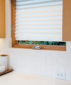 Redi Shade No Tools Original Light Filtering Pleated Paper Shade White, 36 in x 72 in, 6 Pack 36 in x 72 in, 6-pack 31 61EGH1ptejL