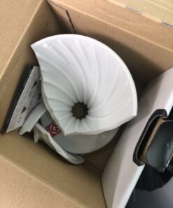 Hario V60 Ceramic Coffee Dripper Pour Over Cone Coffee Maker Size 02, White 47 61EZnkzkcpL