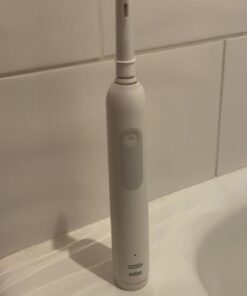 Oral-B Pro 1000 Rechargeable Electric Toothbrush, White Rechargeable Handle 42 61EvHZJDUXL