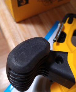 DEWALT 20V MAX 7-1/4-Inch Circular Saw with Brake, Tool Only, Cordless (DCS570B) Circular Saw Only 35 61F9mfsORSL