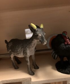 Melissa & Doug Fold and Go Wooden Barn With 7 Animal Play Figures - Farm Animals Portable Toys For Kids And Toddlers Ages 3+ Set 47 61FX1UJeL