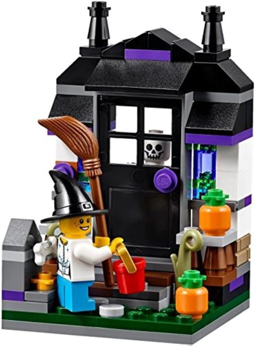 LEGO Trick or Treat Halloween Seasonal Set # 40122