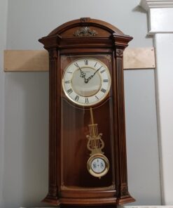 Bulova C4331 Hartwick Chiming Clock, Walnut 29.75 x 14 x 5.5 20 61HDkiKsO3L