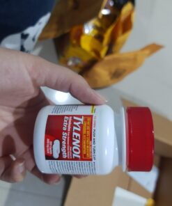 Tylenol Extra Strength Caplets with 500 mg Acetaminophen Pain Reliever Fever Reducer ct, no Flavour, 100 Count 100 Count (Pack of 1) 64 61HHL8005bL