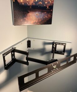 Mount-It! Corner TV Mount | Premium Swivel Full Motion Caddy Corner Wall Bracket for 37-63 inch Flat Panel Screens VESA up to 800x400, 132 lb Capacity, Black 71 61HKGzatPuL