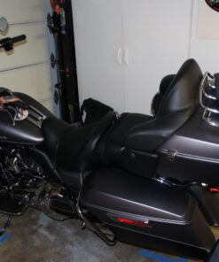 XYZCTEM All Season Black Waterproof Sun Motorcycle Cover,Fits up to 116" Motors (XXX Large & Lockholes) 116" Black & Silver 26 61HKKTMpyAL 3