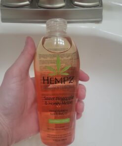 Hempz Hydrating Bath and Body Oil for Women, Sweet Pineapple & Honey Melon - Conditioning Body Moisturizer with Natural Hemp Seed Oil - Premium Body Oils, 6.76 fl. oz 29 61HKbWxscL