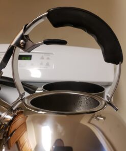 Willow & Everett Whistling Tea Kettle for Stove Top - 2.75 Quart Tea Pots for Stove Top w/Stainless Steel, Mirror Finish & Strainer Single Handle 38 61HRQPi5HAL