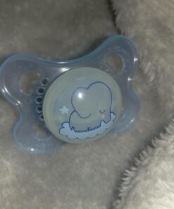 MAM Night Pacifiers 0-6 Months, Best for Breastfed Babies, Glow in the Dark, Baby Boy, 2 Count 2-Pack 51 61HReaoqfrL