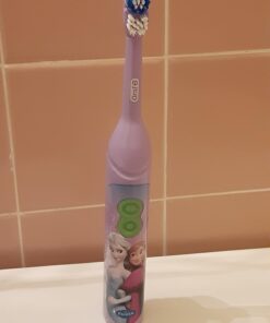 Oral-B Kids Battery Power Electric Toothbrush Featuring Disney's Frozen for Children and Toddlers age 3+, Soft (Characters May Vary) Multi 1 Count (Pack of 1) 42 61HdERlt bL
