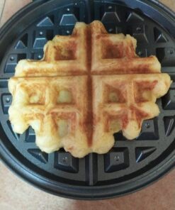 Oster Belgian Waffle Maker with Adjustable Temperature Control, Non-Stick Plates and Cool Touch Handle, Makes 8" Waffles, Stainless Steel 35 61J1hFMDqVL