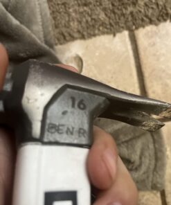 Dremel 120-Volt Engraver Rotary Tool with Stencils - Crafting Machine Perfect for DIY Personalizing and Engraving Leather, Metal, Glass, and Wood , Black, 290-02 Engraver with Letter/Number Template 40 61JGDObn4gL