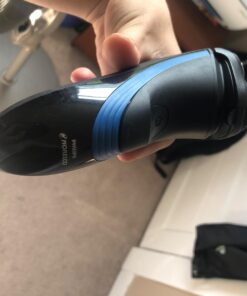 Philips Norelco S1560/81 Shaver 2100 Rechargeable Wet Electric Shaver, with Pop-up Trimmer, 0.851 Pounds 51 61KgvJ7m5eL