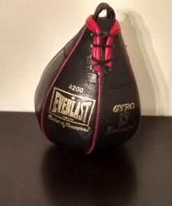 Lexol Leather Cleaner and Conditioner and Sponge Kit, For Use on Leather Apparel, Furniture, Auto Interiors, Shoes, Handbags and Accessories 42 61L7riRgDwL