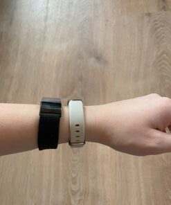 Fitbit Luxe-Fitness and Wellness-Tracker with Stress Management, Sleep-Tracking and 24/7 Heart Rate, One Size S L Bands Included, Lunar White/Soft Gold Stainless Steel, 1 Count Tracker 32 61LeMqzso2L
