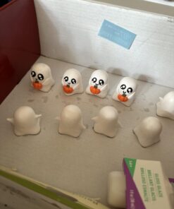 Sculpey III Polymer Oven-Bake Clay, White, Non Toxic, 8 oz. bar, great for modeling, sculpting, holiday, DIY, mixed media and school projects. Great for kids and beginners! 1 Pack 16 61LmrML7rL