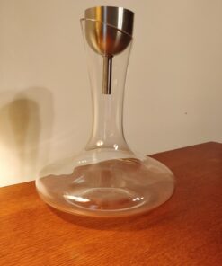 Le Chateau Red Wine Decanter - Hand Blown, Lead-Free Crystal Glass Decanter and Wine Aerator - Full Bottle (750ml) Wine Decanters and Carafes - Elegant Wine Carafe, Wine Gifts and Wine Accessories 29 61MOkSVCx2L