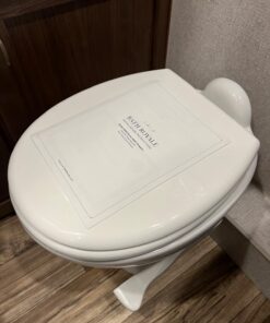 Soft Close Toilet Seat Round with Lid BR500-00 White, Comfortable, Durable, Sturdy, Stain-Resistant and Easy to Clean, Fits All Toilet Brands, Executive Series by Bath Royale Round Heavy-Duty 38 61Man2ZQKL
